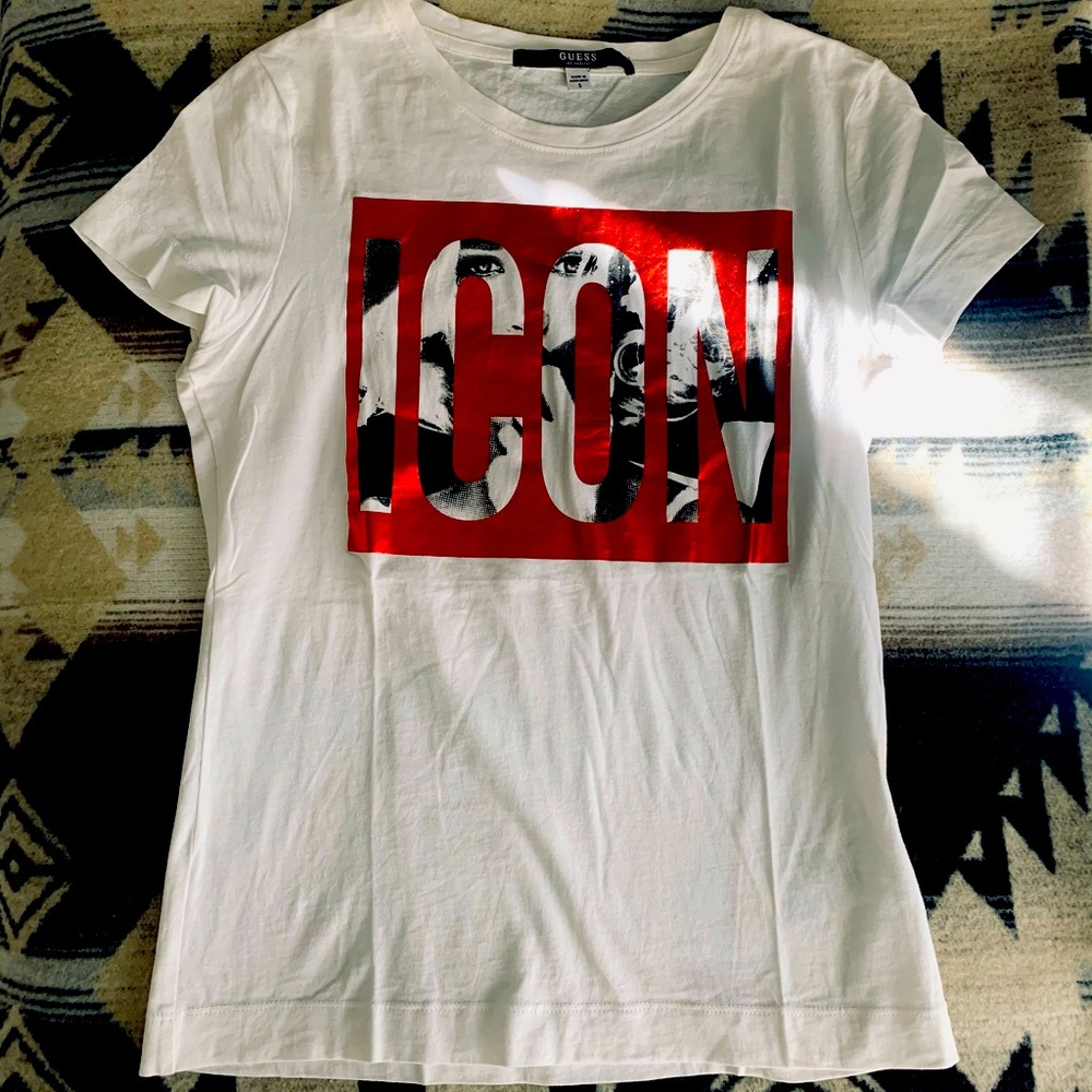 Guess Graphic T-shirt
